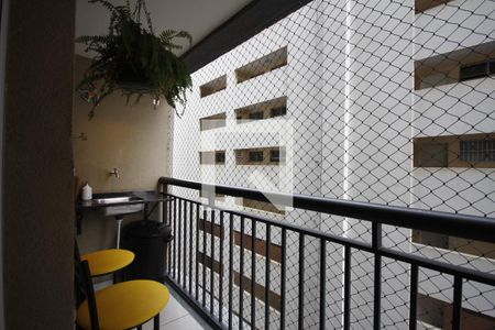 varanda de kitnet/studio para alugar com 1 quarto, 28m² em Sé, São Paulo