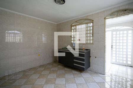 Casa para alugar com 250m², 2 quartos e 2 vagasCozinha