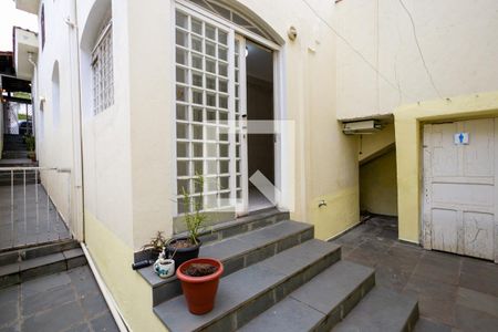 Casa para alugar com 250m², 2 quartos e 2 vagasQuintal