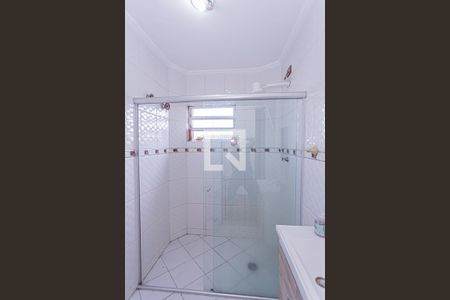 Banheiro de apartamento à venda com 1 quarto, 48m² em Vila São Vicente, São Paulo