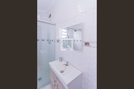 Banheiro de apartamento à venda com 1 quarto, 48m² em Vila São Vicente, São Paulo