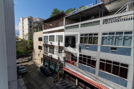Vista do Quarto 1 de apartamento para alugar com 2 quartos, 52m² em Tijuca, Rio de Janeiro