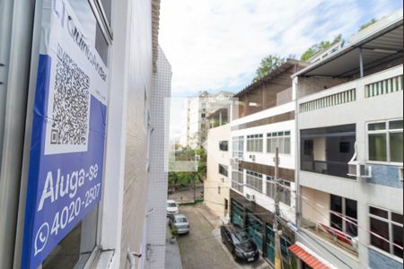 Vista do Quarto 1 de apartamento para alugar com 2 quartos, 52m² em Tijuca, Rio de Janeiro