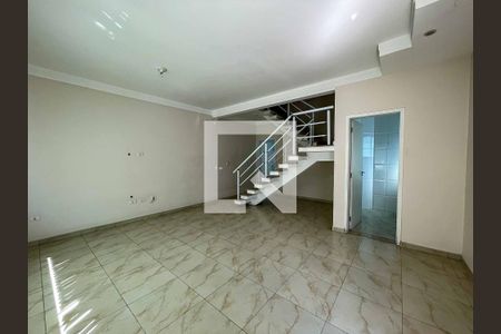 Sala de casa à venda com 3 quartos, 180m² em Parada Inglesa, São Paulo