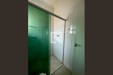 Casa à venda com 215m², 3 quartos e 3 vagasBanheiro