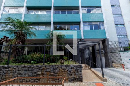 Apartamento à venda com 154m², 4 quartos e 1 vaga Apartamento à venda com 154m², 4 quartos e 1 vagaFachada