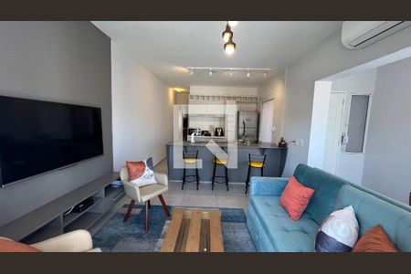 Sala de tv e cozinha  de casa para alugar com 1 quarto, 64m² em Vila Pompéia, São Paulo