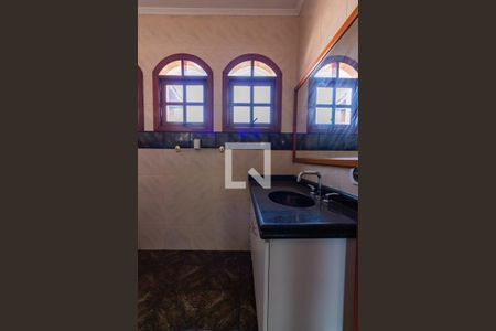 Casa à venda com 200m², 3 quartos e 3 vagas Casa à venda com 200m², 3 quartos e 3 vagasBanheiro