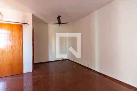 Casa à venda com 200m², 3 quartos e 3 vagas Casa à venda com 200m², 3 quartos e 3 vagasSuíte