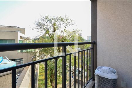 Studio para alugar com 27m², 1 quarto e sem vaga Studio para alugar com 27m², 1 quarto e sem vagaVaranda