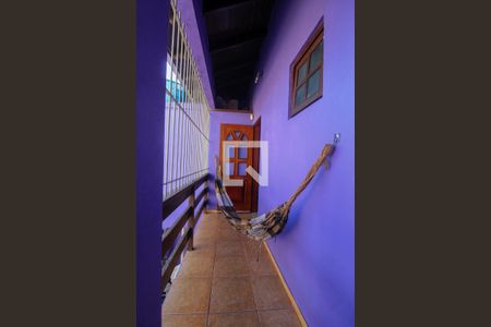 Casa à venda com 300m², 4 quartos e 2 vagasSacada dos fundos 