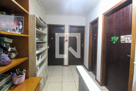 Casa à venda com 300m², 4 quartos e 2 vagasCorredor