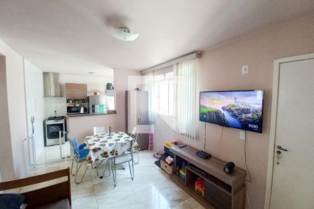 Sala de apartamento para alugar com 2 quartos, 45m² em São João Batista, Belo Horizonte