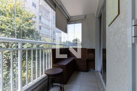 Varanda  de apartamento à venda com 2 quartos, 61m² em Vila Isa, São Paulo