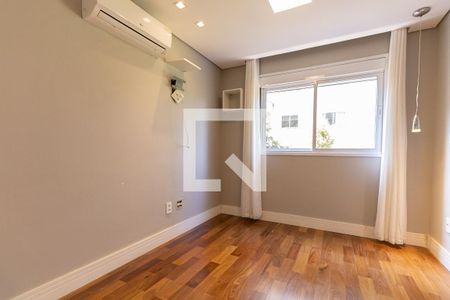 Suíte  de apartamento à venda com 2 quartos, 61m² em Vila Isa, São Paulo