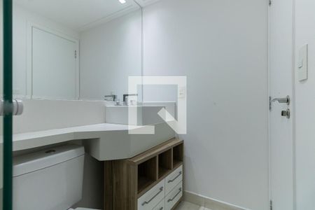 Apartamento à venda com 61m², 2 quartos e 1 vaga Apartamento à venda com 61m², 2 quartos e 1 vagaBanheiro