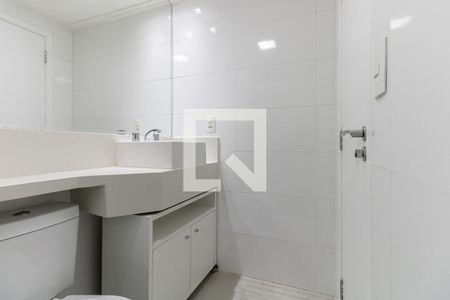 Apartamento à venda com 61m², 2 quartos e 1 vaga Apartamento à venda com 61m², 2 quartos e 1 vagaSuíte banheiro