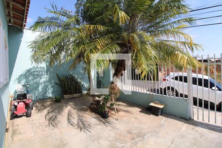 Casa à venda com 154m², 4 quartos e 3 vagasGaragem e Jardim