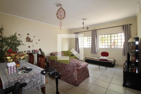 Sala de casa à venda com 4 quartos, 154m² em Jardim Myrian Moreira da Costa, Campinas