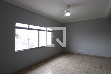 Sala de casa para alugar com 3 quartos, 150m² em Jardim Santa Emilia, Guarulhos