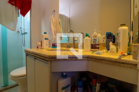 Apartamento à venda com 120m², 3 quartos e 2 vagasBanheiro da Suíte 2