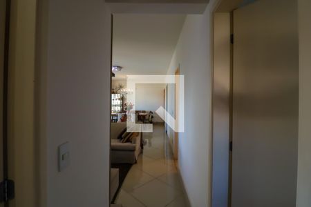 Apartamento à venda com 120m², 3 quartos e 2 vagasCorredor