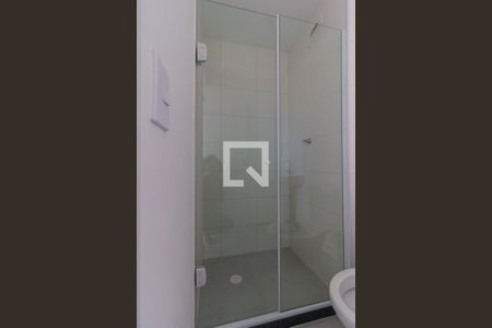 Banheiro de apartamento para alugar com 1 quarto, 27m² em Barra Funda, São Paulo