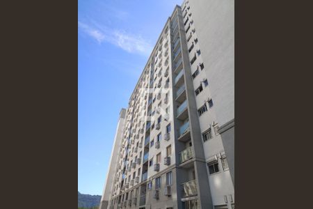 Apartamento à venda com 47m², 2 quartos e 1 vaga Apartamento à venda com 47m², 2 quartos e 1 vagaFachada
