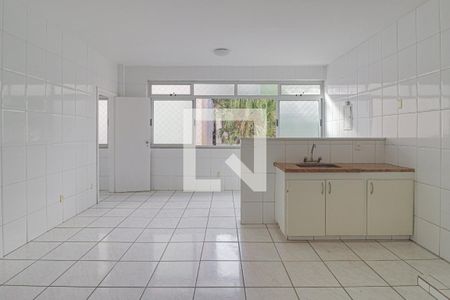 Apartamento à venda com 240m², 4 quartos e 4 vagasCozinha e Área de Serviço