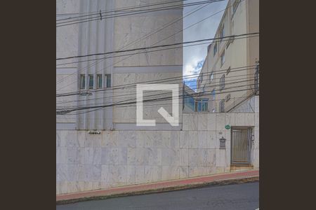 Apartamento à venda com 240m², 4 quartos e 4 vagasFachada