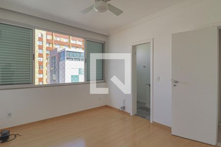 Apartamento à venda com 240m², 4 quartos e 4 vagasQuarto Suíte