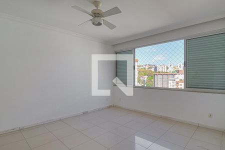 Apartamento à venda com 240m², 4 quartos e 4 vagasSala 2