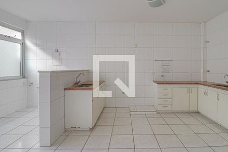 Apartamento à venda com 240m², 4 quartos e 4 vagasCozinha e Área de Serviço