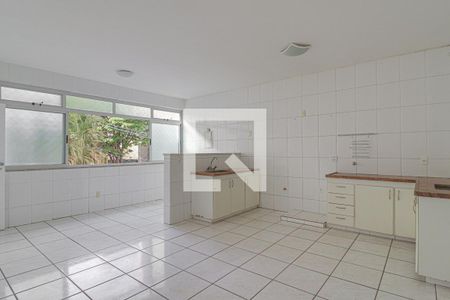 Apartamento à venda com 240m², 4 quartos e 4 vagasCozinha e Área de Serviço