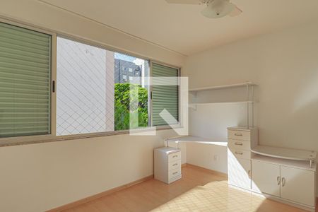 Apartamento à venda com 240m², 4 quartos e 4 vagasQuarto 3