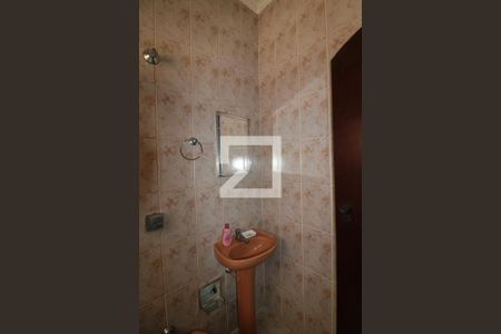 Casa para alugar com 400m², 5 quartos e 5 vagasBanheiro de Serviço