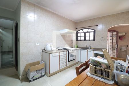 Casa para alugar com 400m², 5 quartos e 5 vagasCozinha 