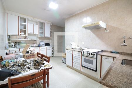 Casa para alugar com 400m², 5 quartos e 5 vagasCozinha 