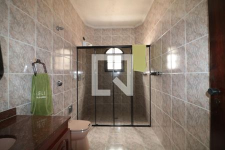 Casa para alugar com 400m², 5 quartos e 5 vagasBanheiro 2