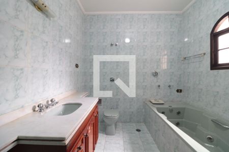 Casa para alugar com 400m², 5 quartos e 5 vagasBanheiro da Suite  