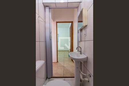 Banheiro de casa para alugar com 1 quarto, 30m² em Santa Maria, Osasco