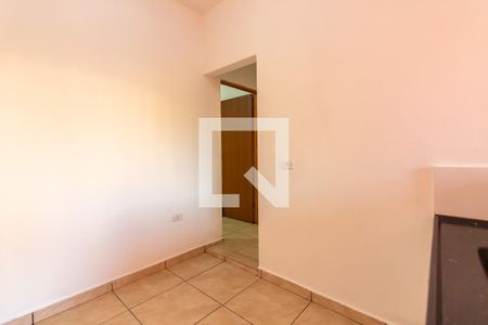 Cozinha de casa para alugar com 1 quarto, 30m² em Santa Maria, Osasco