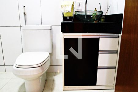 Casa para alugar com 250m², 4 quartos e 2 vagasBanheiro 2