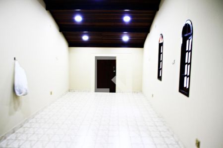 Casa para alugar com 250m², 4 quartos e 2 vagasSotão