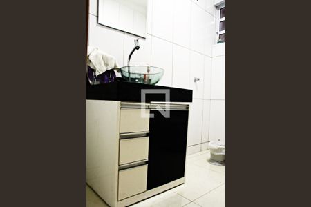 Casa para alugar com 250m², 4 quartos e 2 vagasBanheiro 2