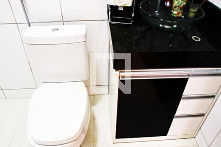 Casa para alugar com 250m², 4 quartos e 2 vagasBanheiro 2