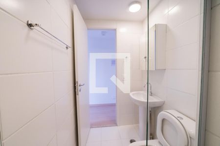 Banheiro de kitnet/studio para alugar com 1 quarto, 27m² em Vila Buarque, São Paulo
