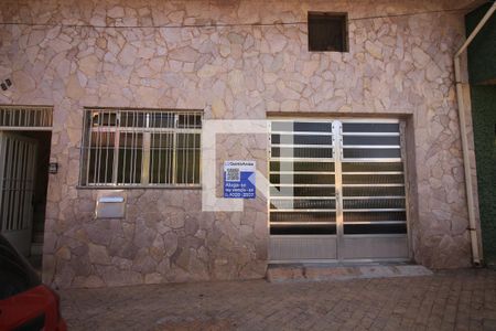 Casa para alugar com 200m², 2 quartos e 1 vagaFachada