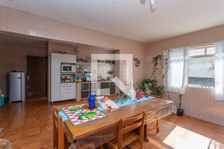 Casa à venda com 258m², 3 quartos e 4 vagasCozinha 