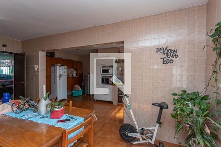 Casa à venda com 258m², 3 quartos e 4 vagasCozinha 